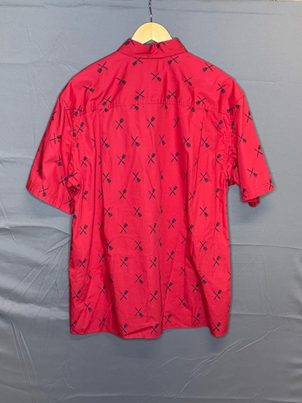 NWT Duluth Trading Co. Men's BBQ Short Sleeve Shirt - Red Grill Print - Size L - Picture 2 of 8